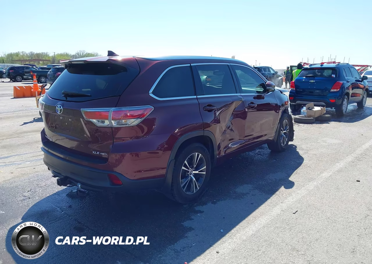 2016 Toyota Highlander Xle V6 VIN:5TDJKRFH1GS261791 - 4