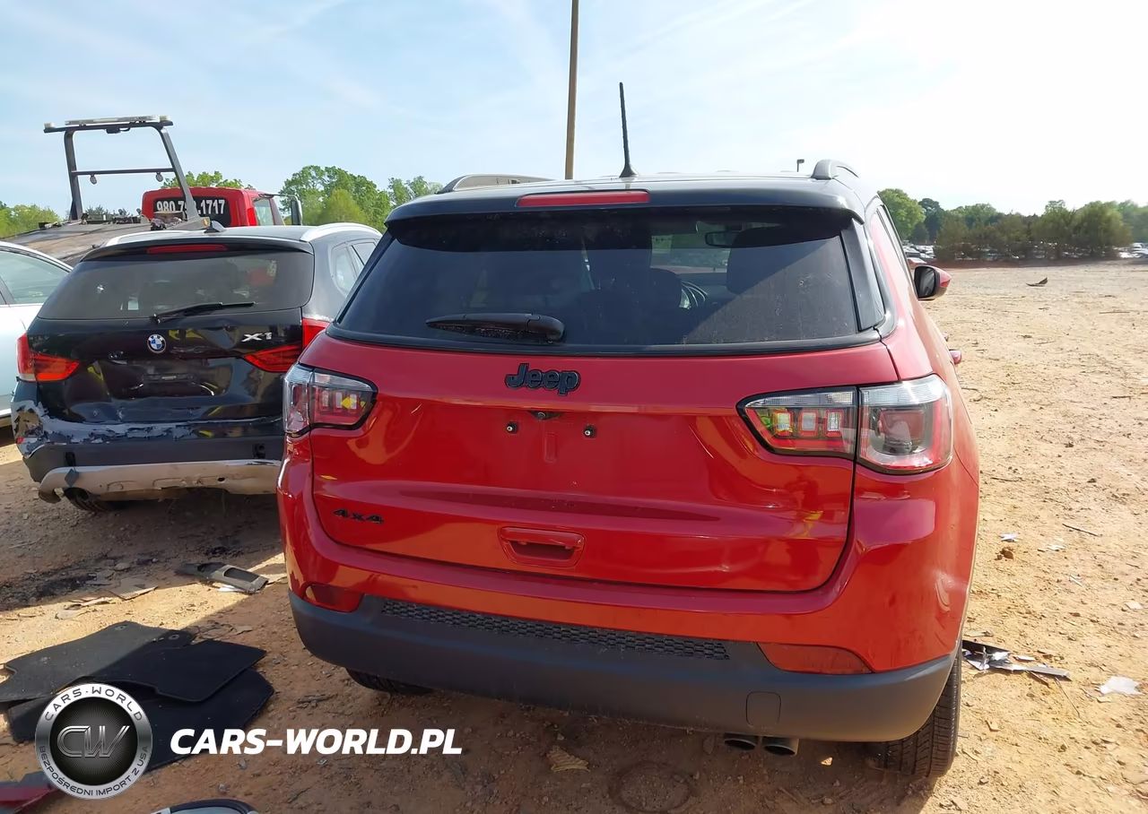2018 Jeep Compass Altitude 4X4 VIN:3C4NJDBB5JT433651 - 17
