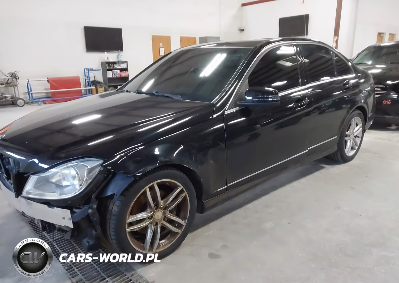 2012 Mercedes-Benz C 300 Sport 4Matic VIN:WDDGF8BB5CA609809 - 2