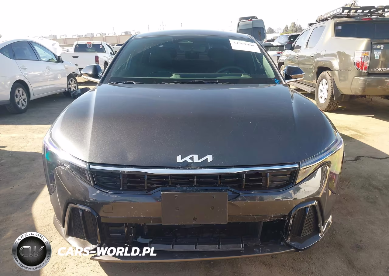2025 Kia K4 Gt-Line VIN:3KPFW4DE8SE052492 - 11