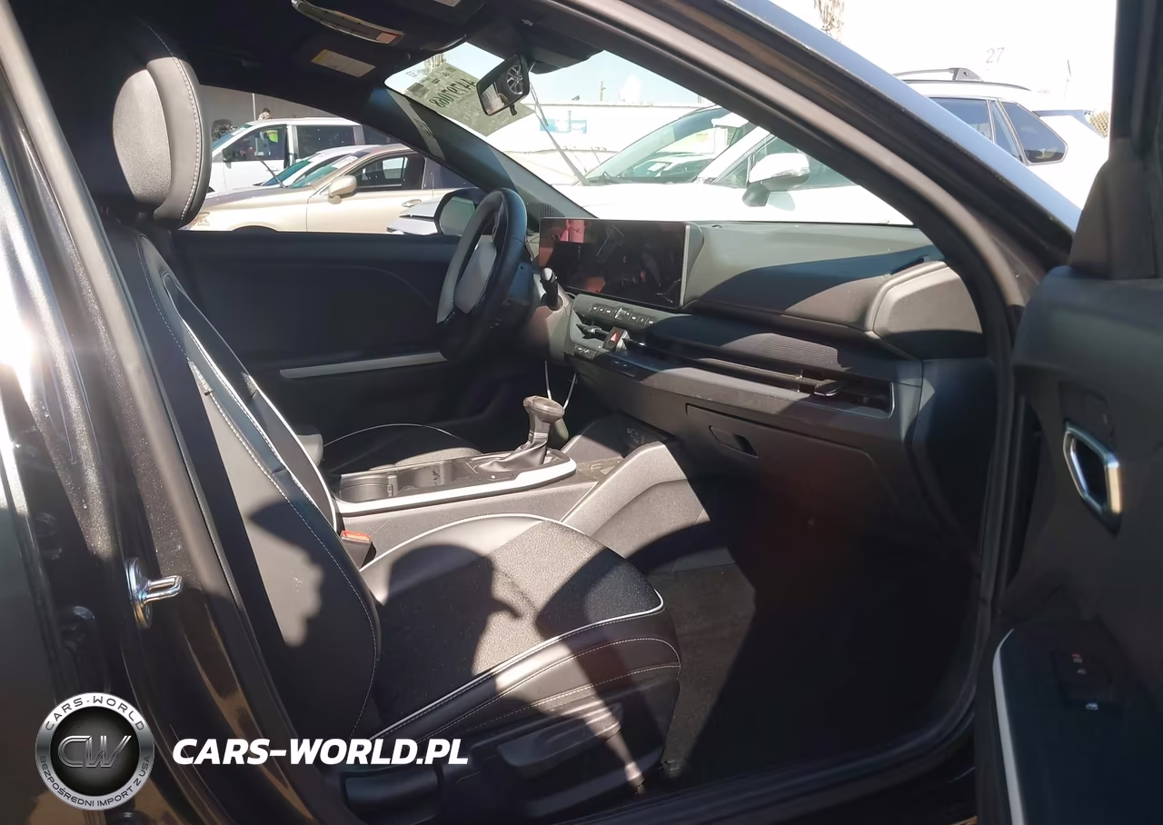 2025 Kia K4 Gt-Line VIN:3KPFW4DE8SE052492 - 5