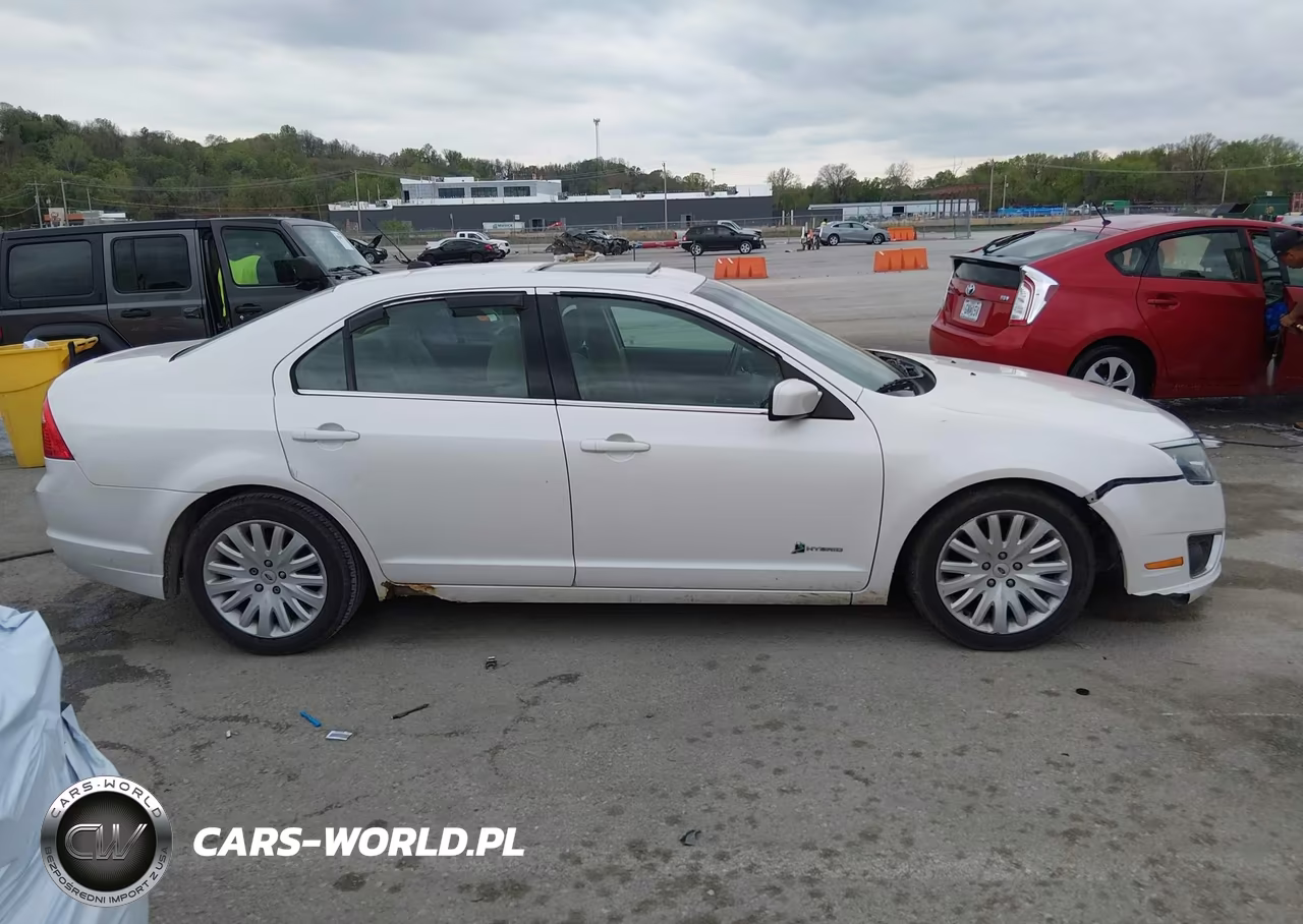 2010 Ford Fusion Hybrid VIN:3FADP0L32AR387435 - 13