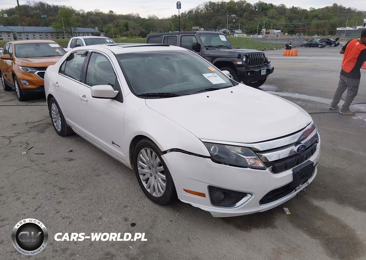 2010 Ford Fusion Hybrid VIN:3FADP0L32AR387435 - 18