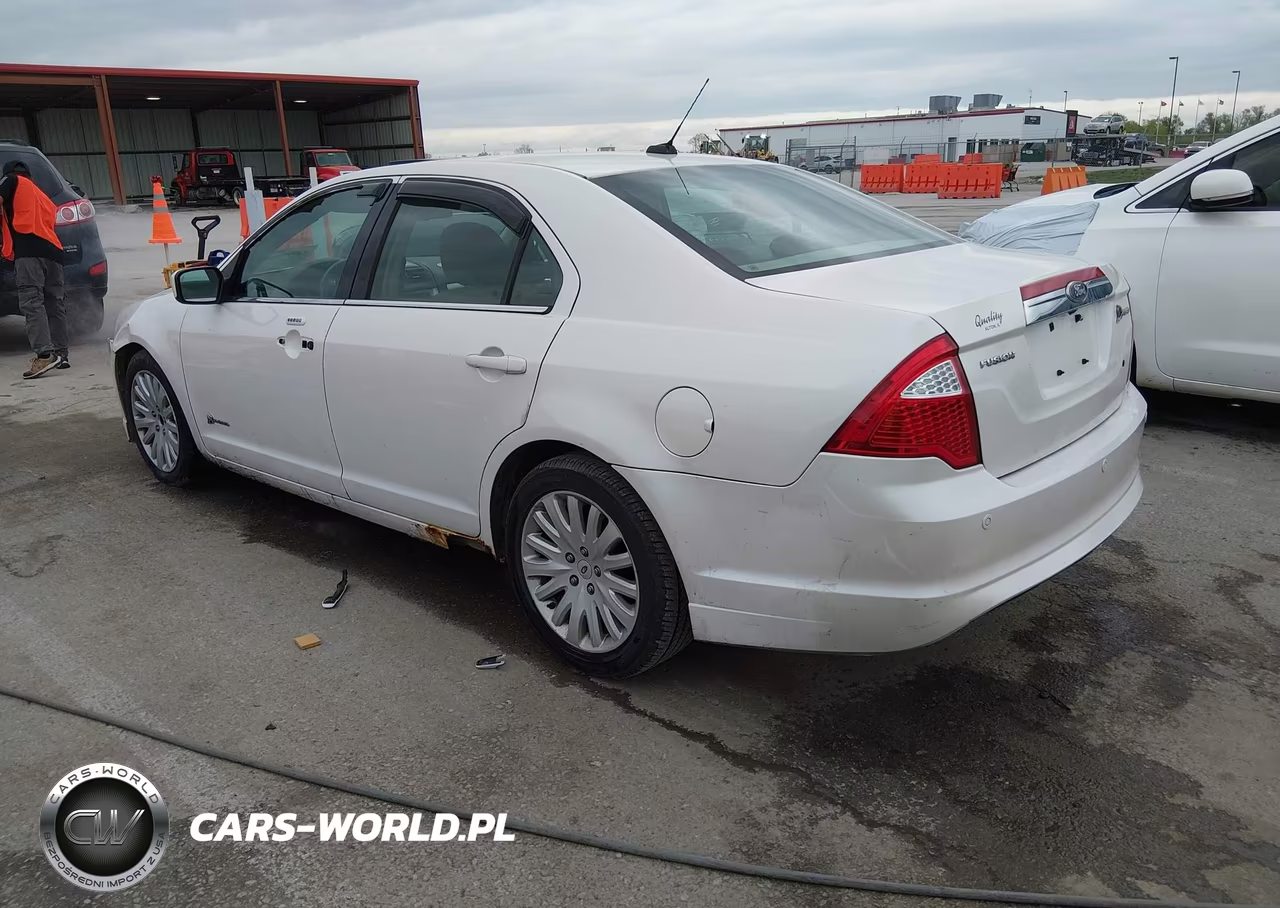 2010 Ford Fusion Hybrid VIN:3FADP0L32AR387435 - 3