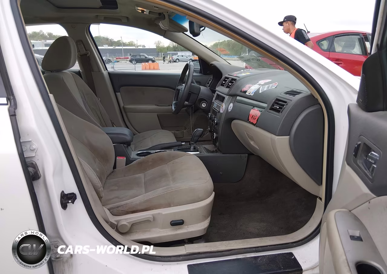 2010 Ford Fusion Hybrid VIN:3FADP0L32AR387435 - 5