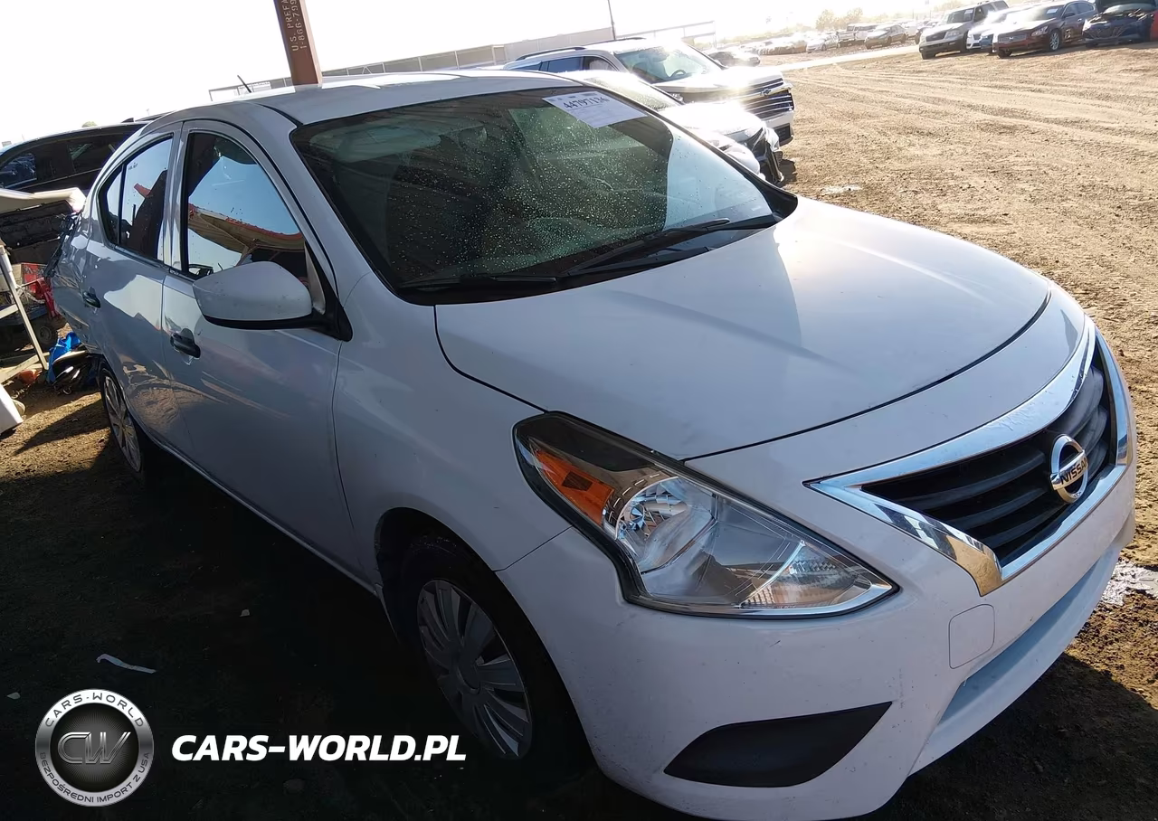 2016 Nissan Versa 1.6 S+