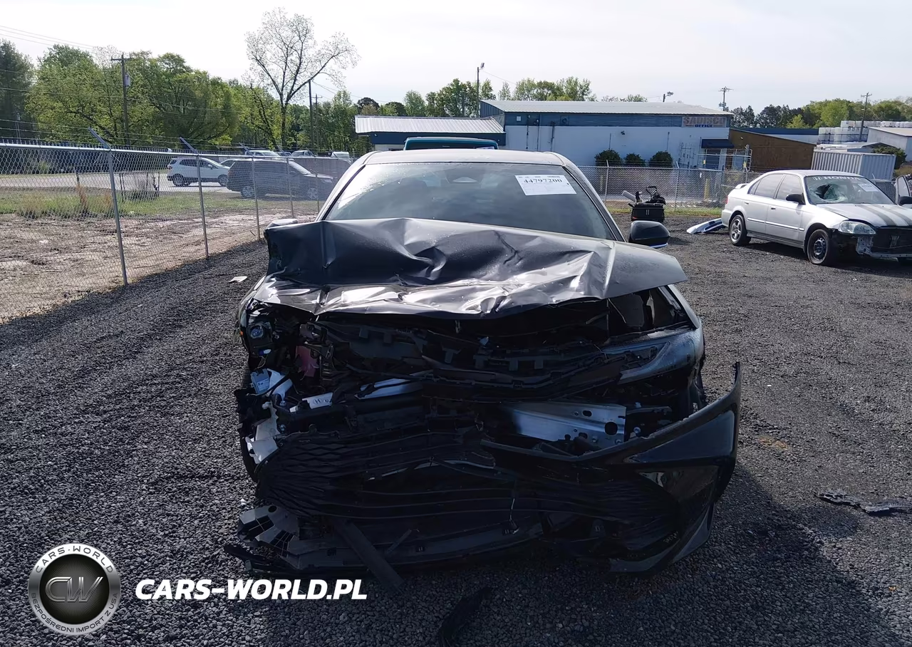 2025 Toyota Camry Le VIN:4T1DAACK2SU638890 - 12