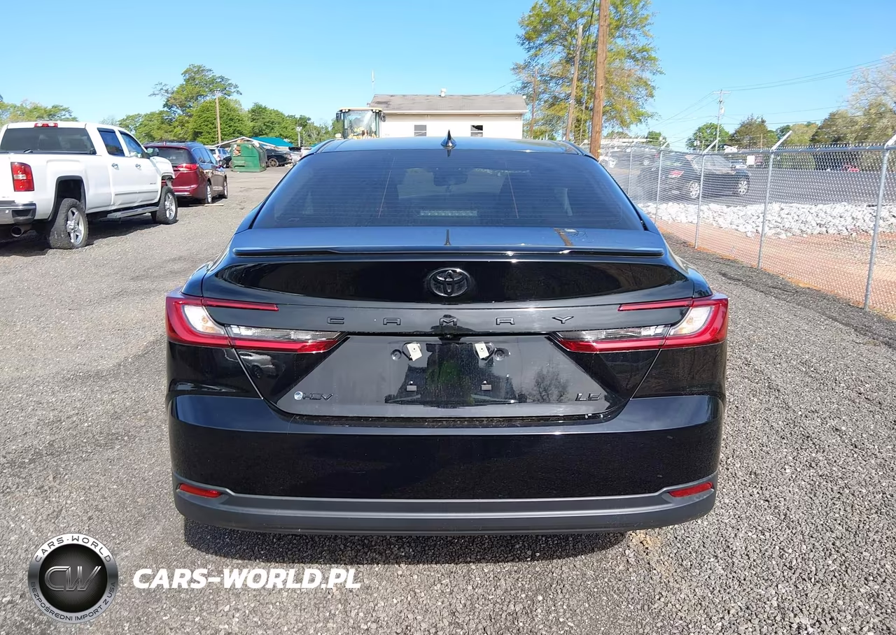 2025 Toyota Camry Le VIN:4T1DAACK2SU638890 - 16