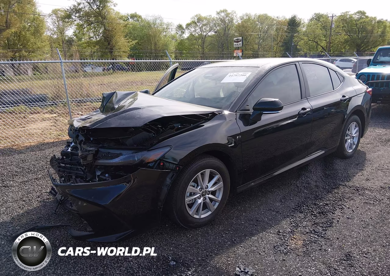 2025 Toyota Camry Le VIN:4T1DAACK2SU638890 - 2