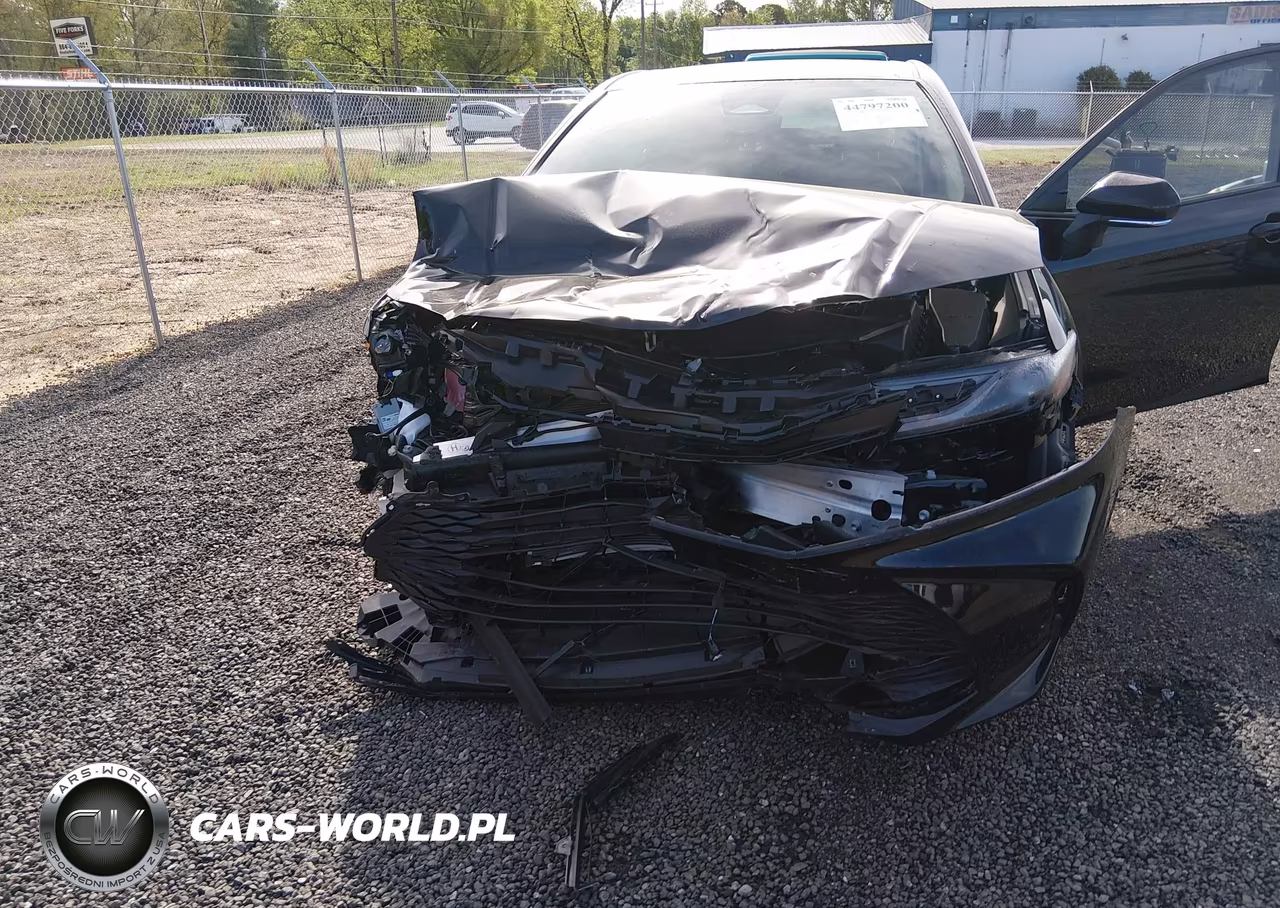 2025 Toyota Camry Le VIN:4T1DAACK2SU638890 - 6