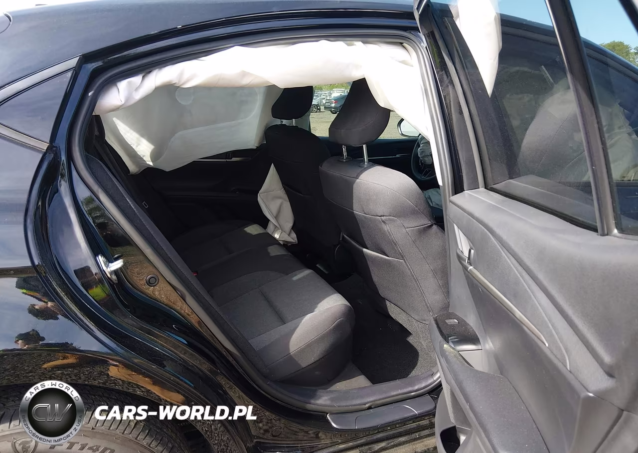 2025 Toyota Camry Le VIN:4T1DAACK2SU638890 - 8