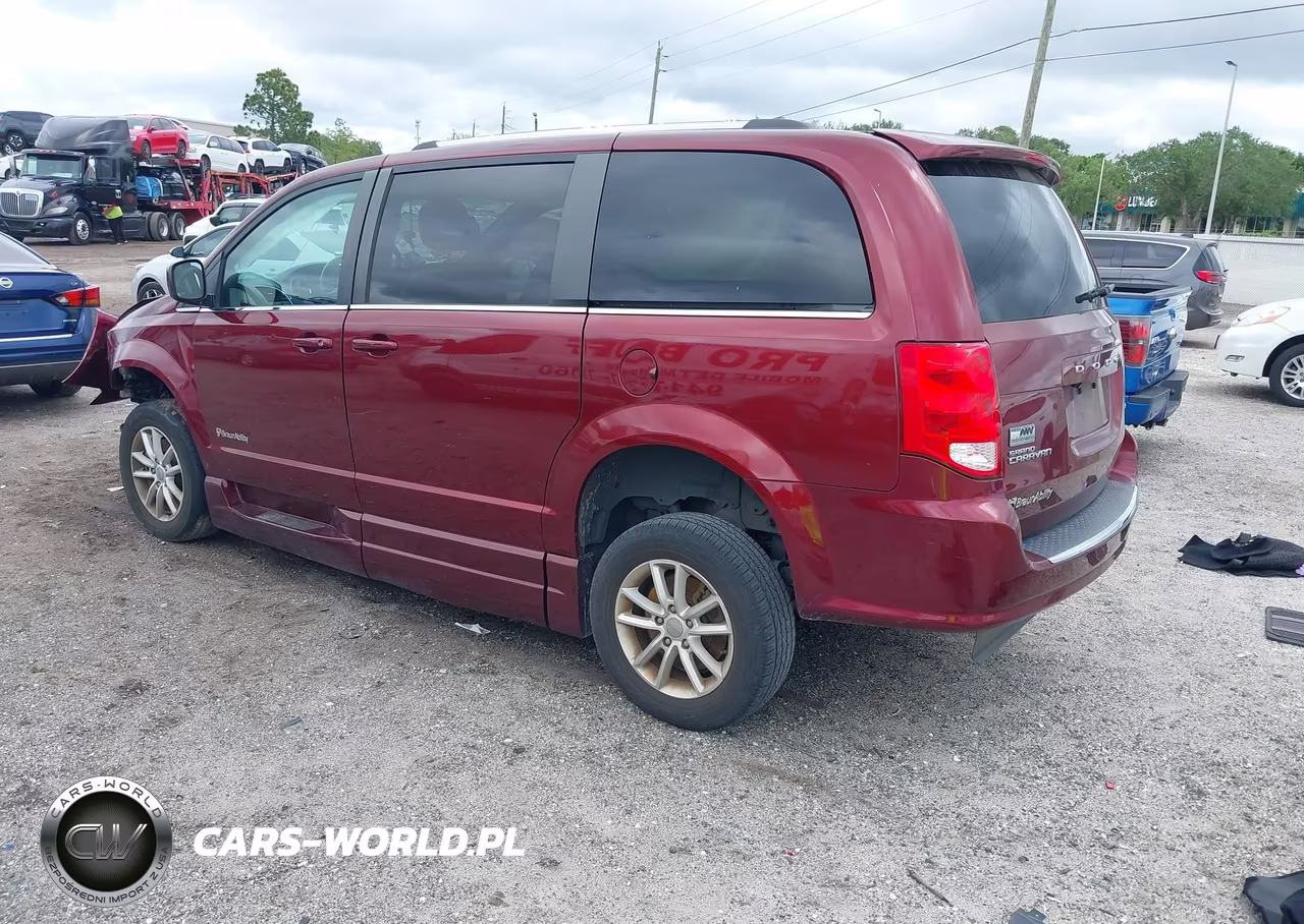 2020 Dodge Grand Caravan Sxt VIN:2C4RDGCG4LR183538 - 3