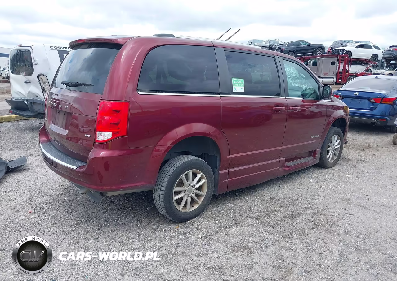 2020 Dodge Grand Caravan Sxt VIN:2C4RDGCG4LR183538 - 4