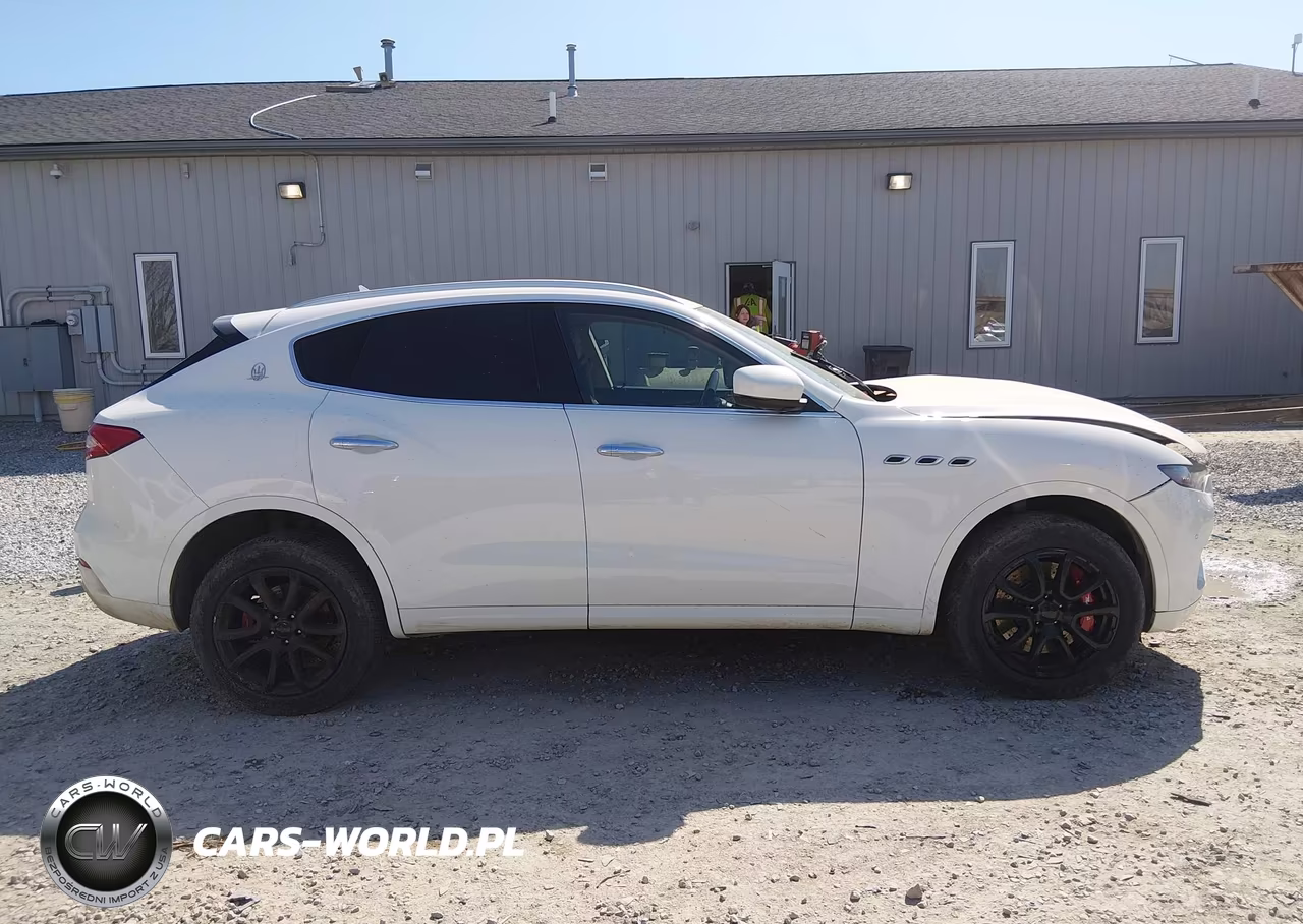 2017 Maserati Levante S VIN:ZN661YUL2HX250416 - 12