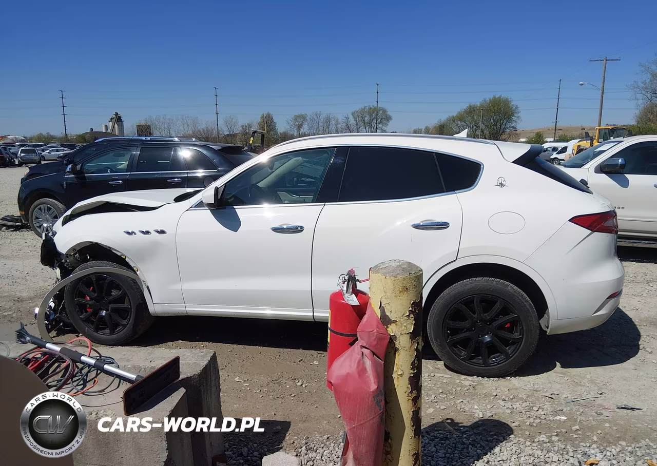 2017 Maserati Levante S VIN:ZN661YUL2HX250416 - 13