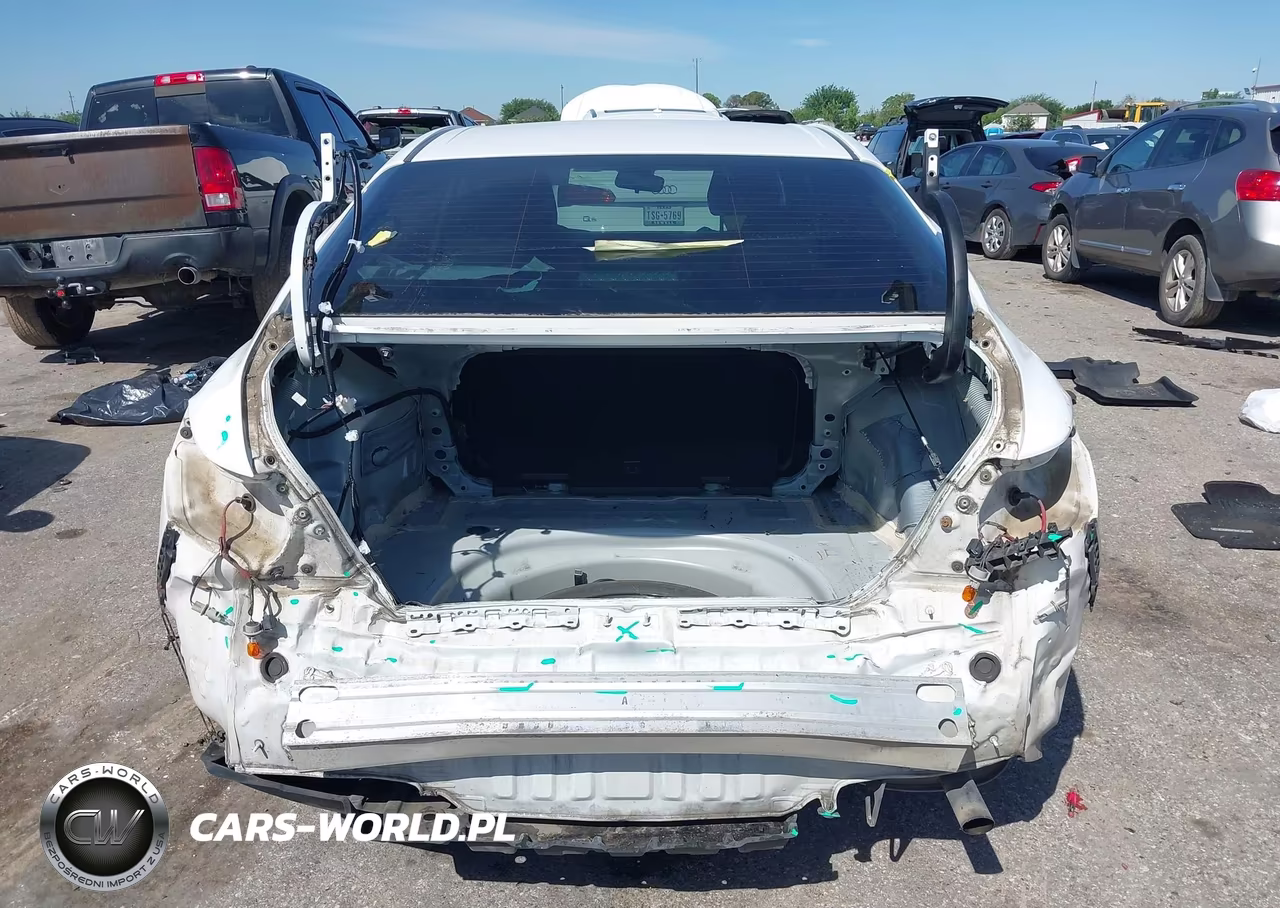 2018 Toyota Camry Le VIN:JTNB11HK5J3010116 - 16