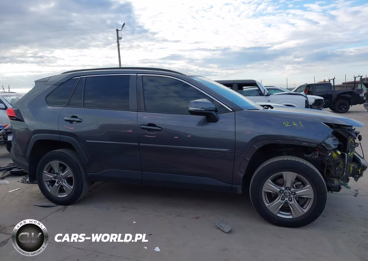 2023 Toyota Rav4 Xle VIN:2T3W1RFV1PC225646 - 14