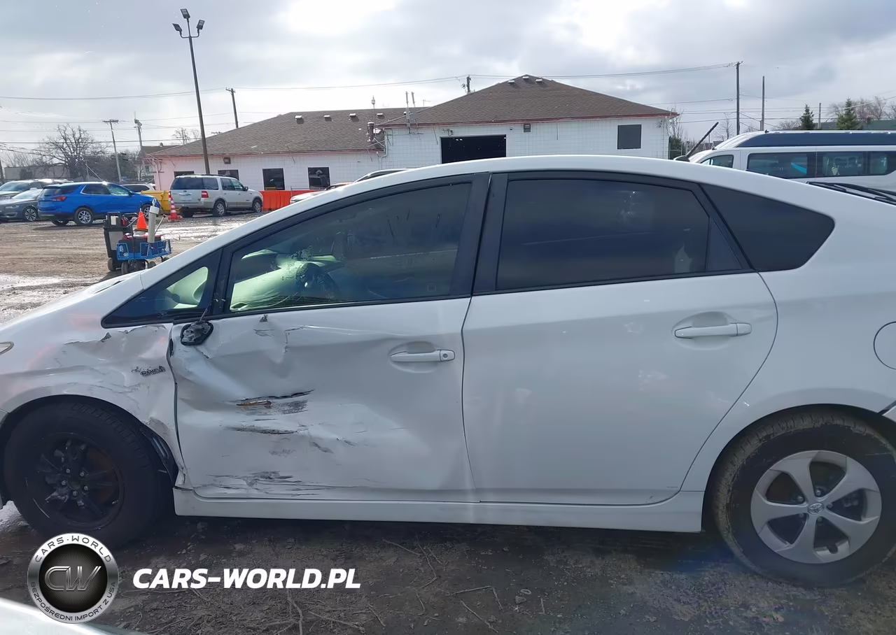 2014 Toyota Prius Two VIN:JTDKN3DU6E0367825 - 15