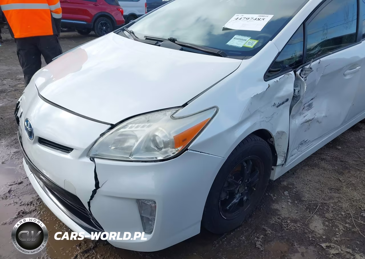 2014 Toyota Prius Two VIN:JTDKN3DU6E0367825 - 18