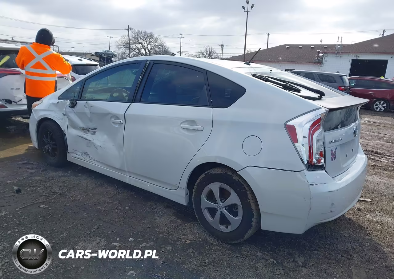 2014 Toyota Prius Two VIN:JTDKN3DU6E0367825 - 3