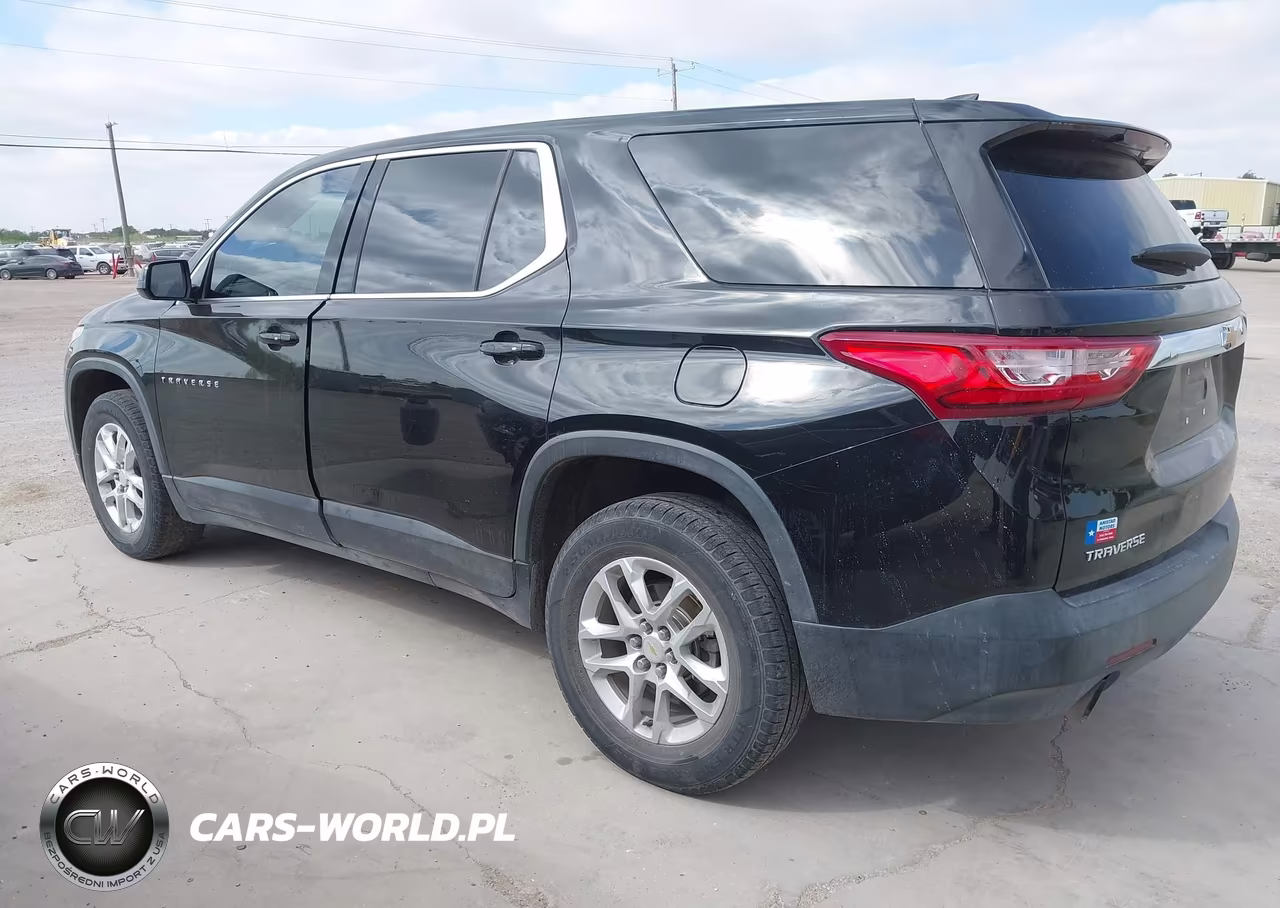 2018 Chevrolet Traverse Ls VIN:1GNERFKW3JJ121835 - 3