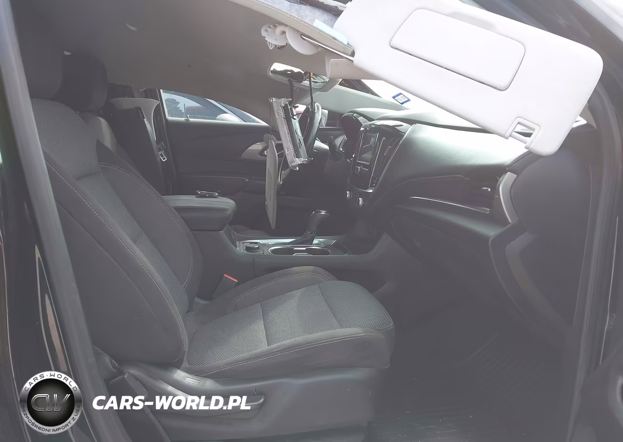 2018 Chevrolet Traverse Ls VIN:1GNERFKW3JJ121835 - 5