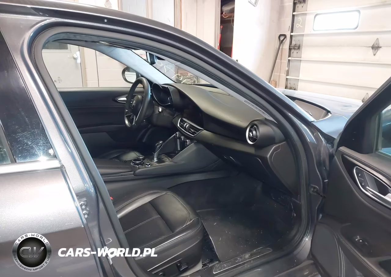 2017 Alfa Romeo Giulia Awd VIN:ZARFAEDN4H7544911 - 5