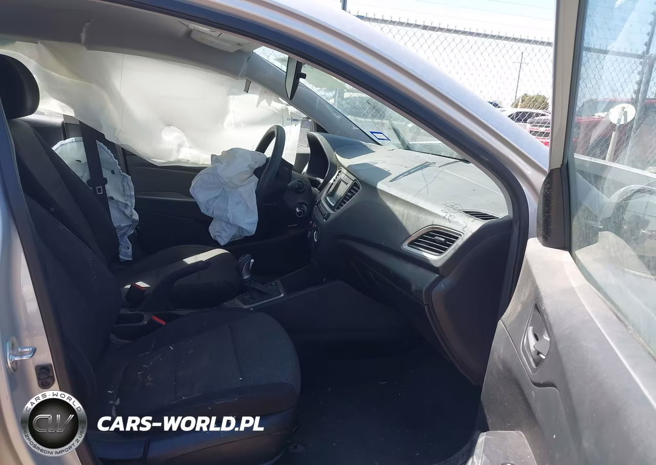 2019 Hyundai Accent Se VIN:3KPC24A32KE052554 - 5