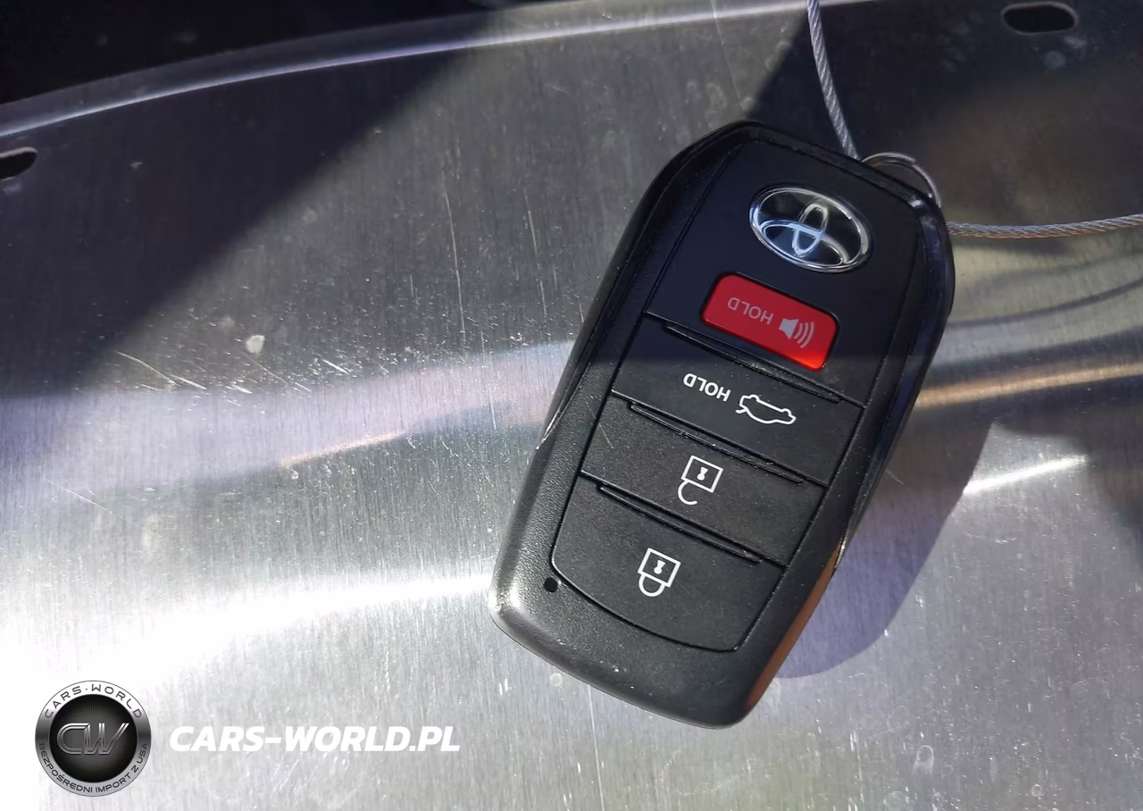 2025 Toyota Camry Le VIN:4T1DAACK6SU201832 - 11