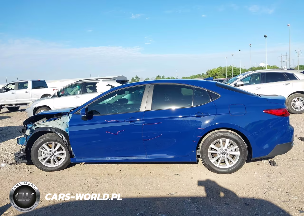 2025 Toyota Camry Le VIN:4T1DAACK6SU201832 - 15