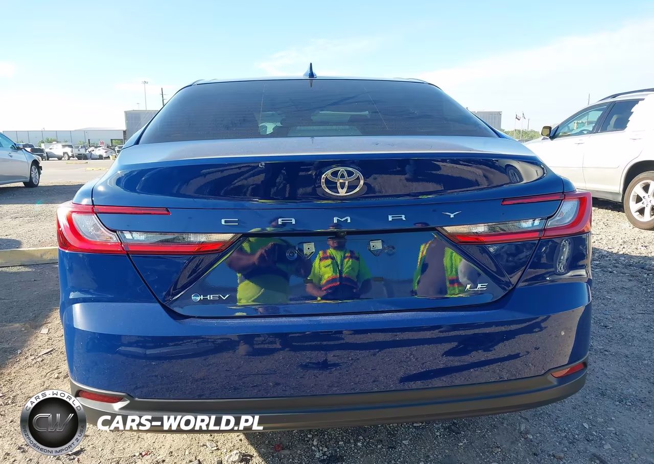 2025 Toyota Camry Le VIN:4T1DAACK6SU201832 - 17