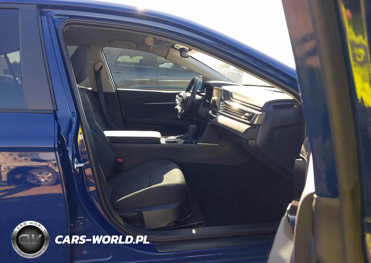 2025 Toyota Camry Le VIN:4T1DAACK6SU201832 - 5