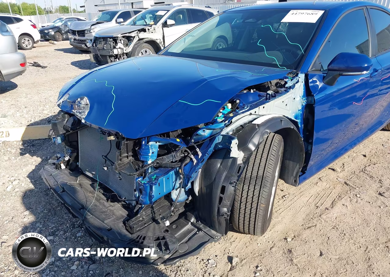 2025 Toyota Camry Le VIN:4T1DAACK6SU201832 - 6