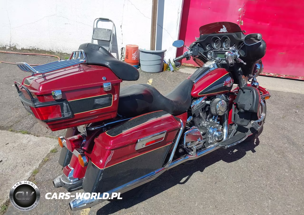 2007 Harley-Davidson Flhtcui VIN:1HD1FC4357Y682795 - 4