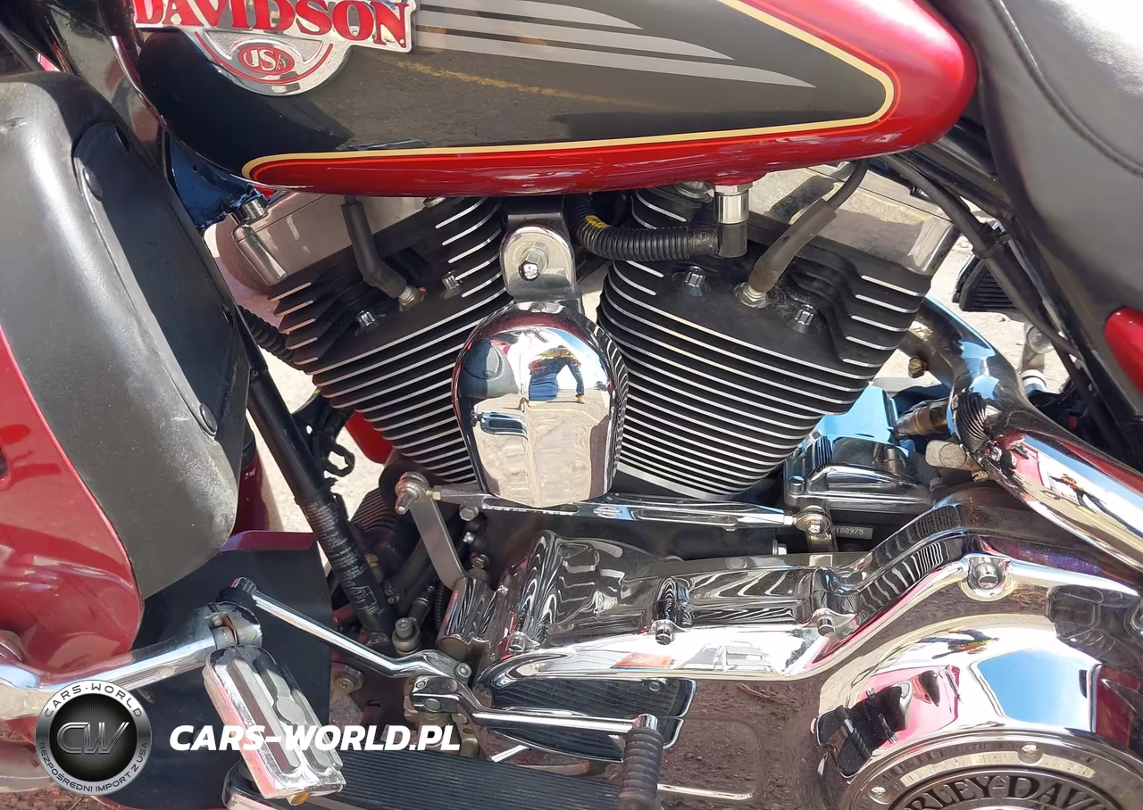 2007 Harley-Davidson Flhtcui VIN:1HD1FC4357Y682795 - 9