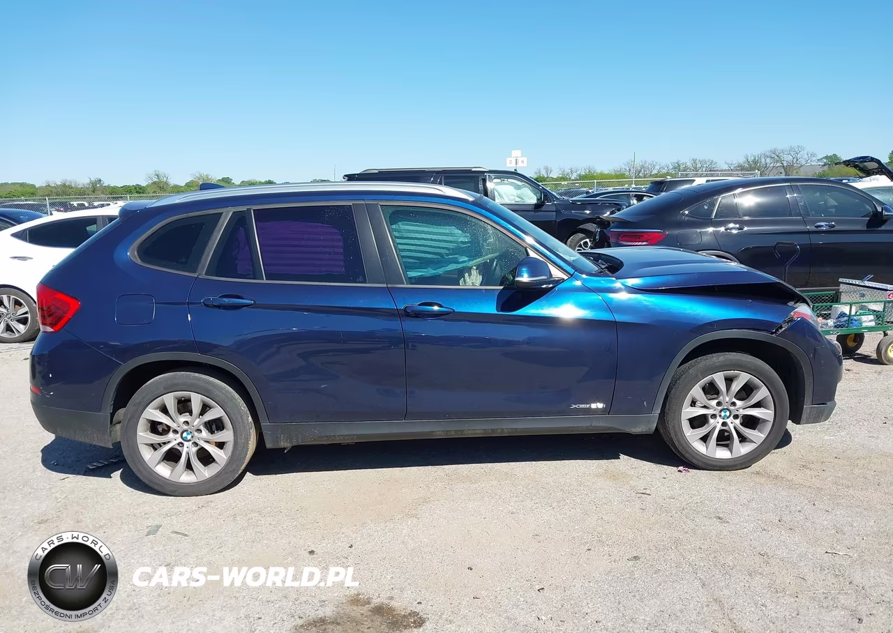 2014 BMW X1 xDrive28I VIN:WBAVL1C54EVY10054 - 13