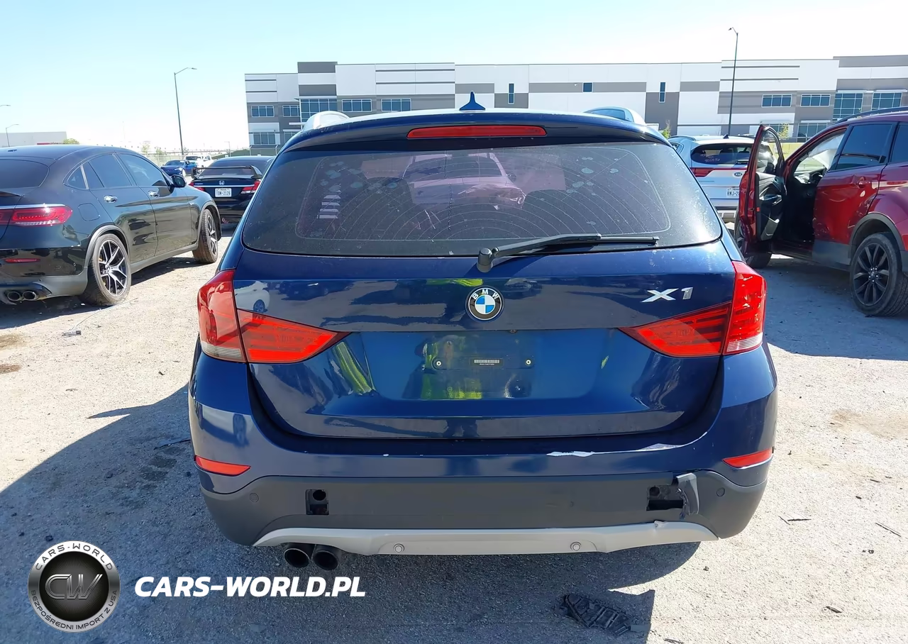 2014 BMW X1 xDrive28I VIN:WBAVL1C54EVY10054 - 16