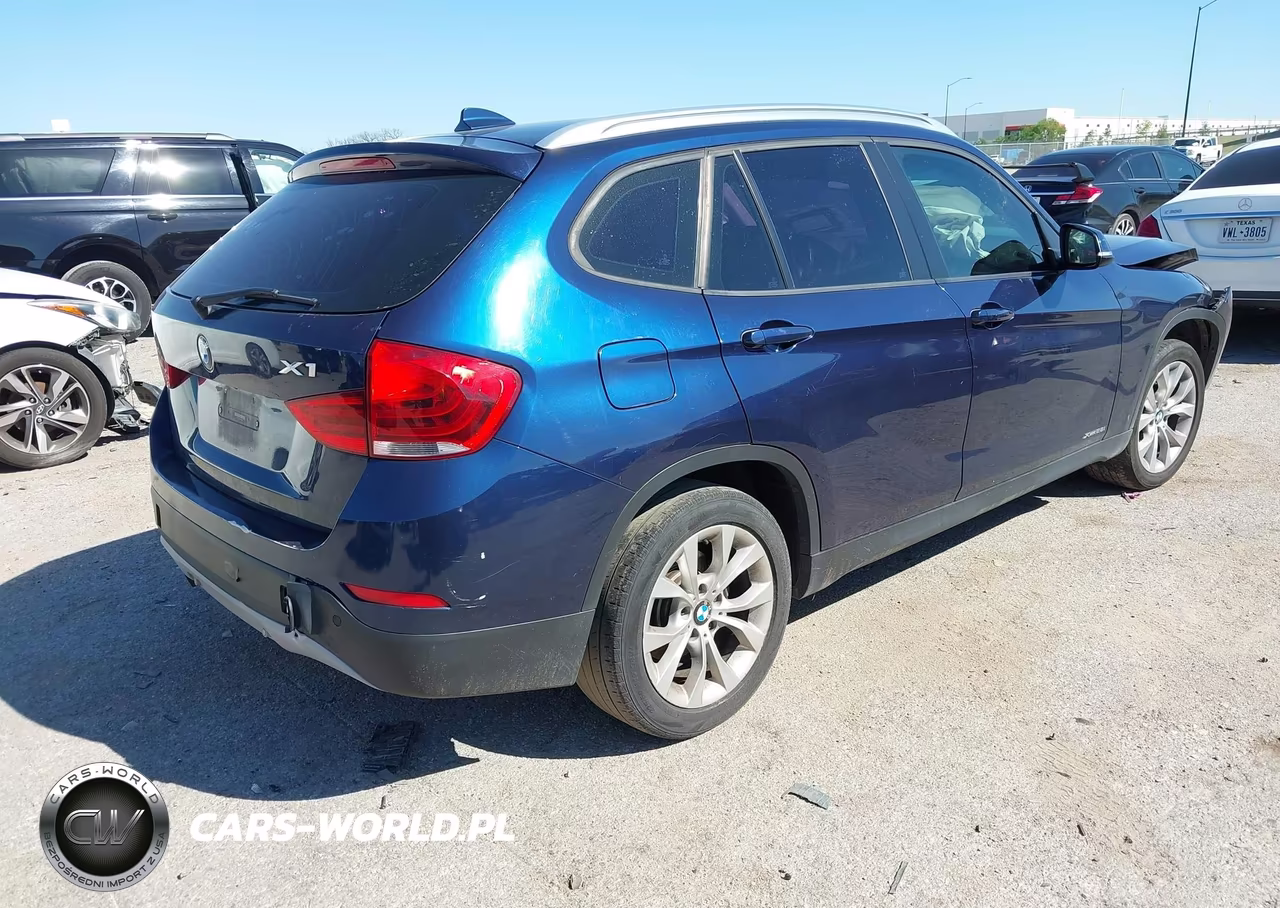 2014 BMW X1 xDrive28I VIN:WBAVL1C54EVY10054 - 4