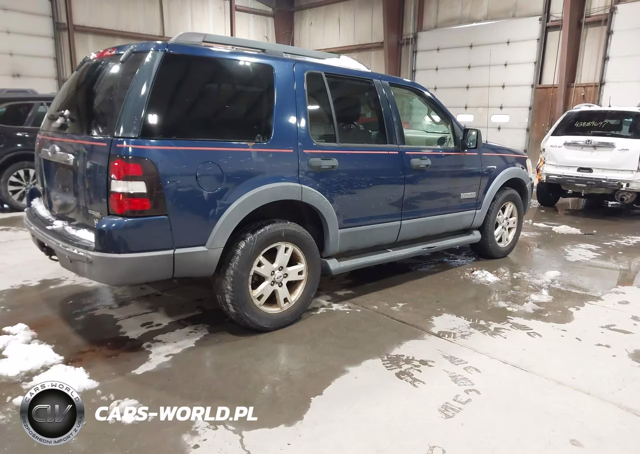 2006 Ford Explorer Xlt VIN:1FMEU738X6ZA04061 - 4