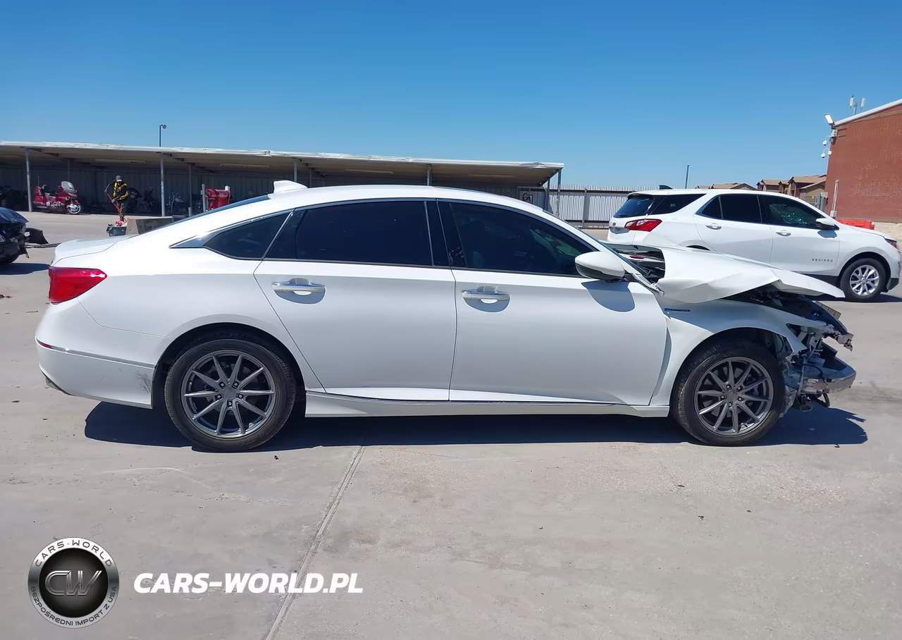 2022 Honda Accord Hybrid Touring VIN:1HGCV3F96NA007401 - 13