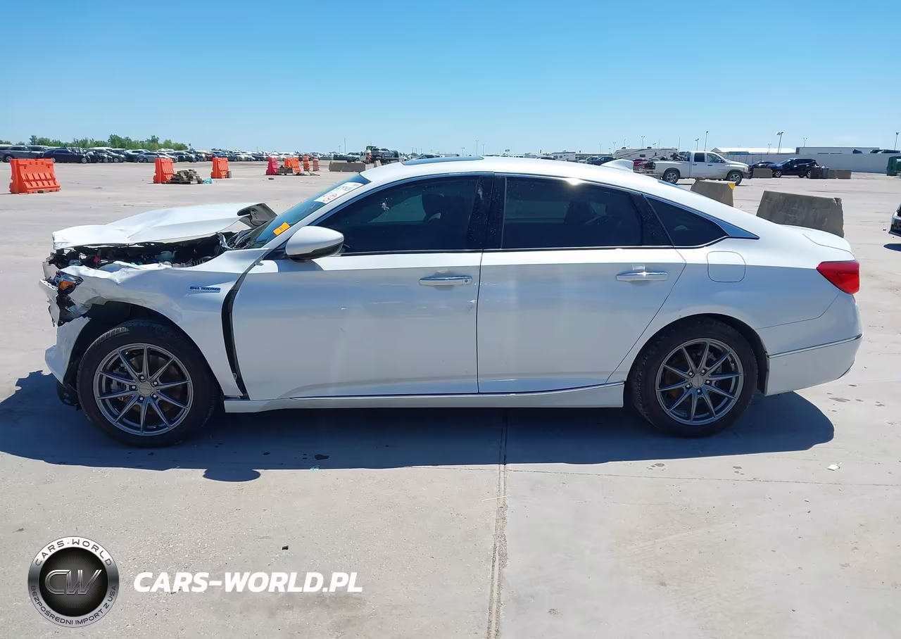 2022 Honda Accord Hybrid Touring VIN:1HGCV3F96NA007401 - 14