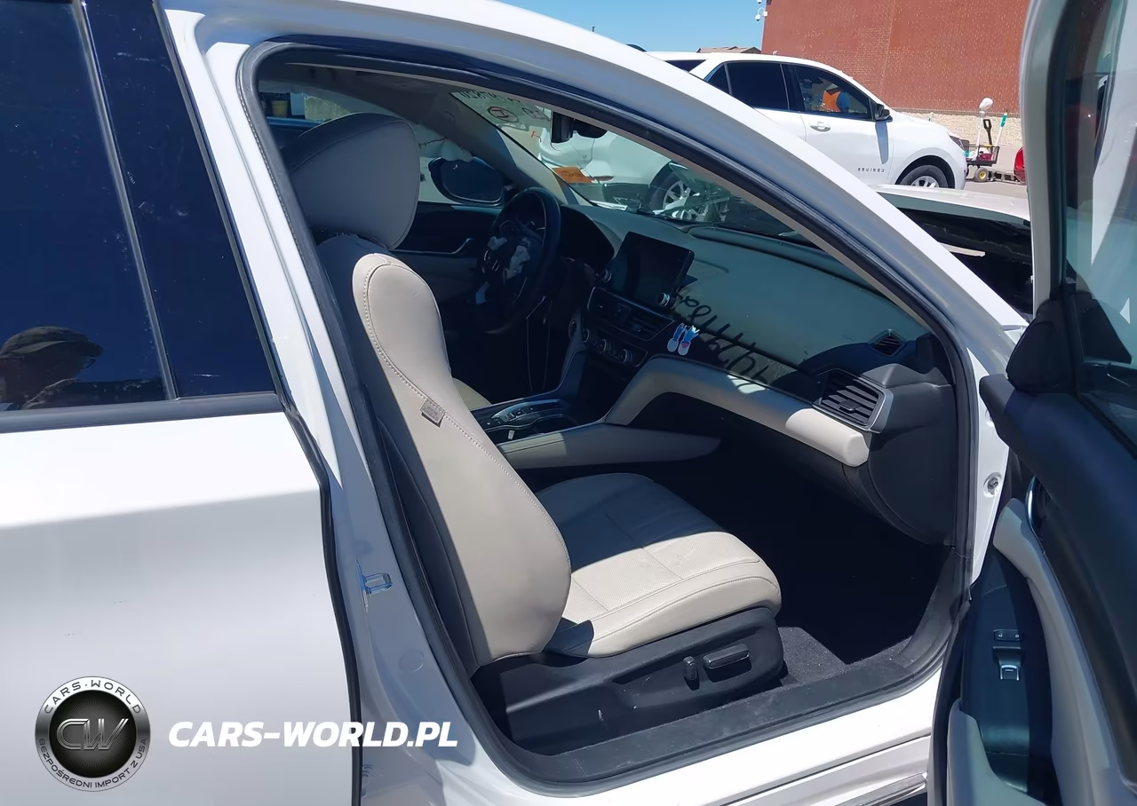 2022 Honda Accord Hybrid Touring VIN:1HGCV3F96NA007401 - 5
