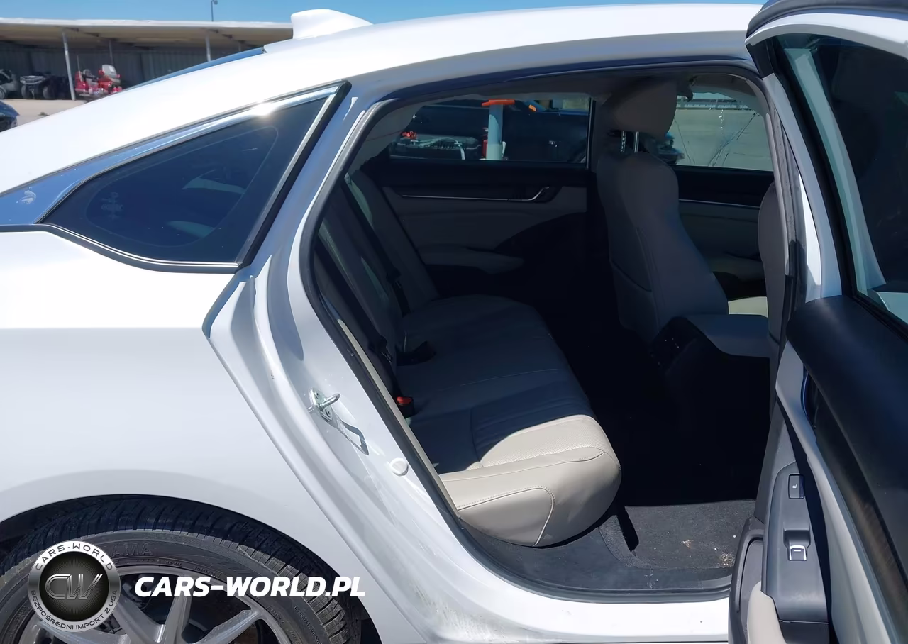 2022 Honda Accord Hybrid Touring VIN:1HGCV3F96NA007401 - 8