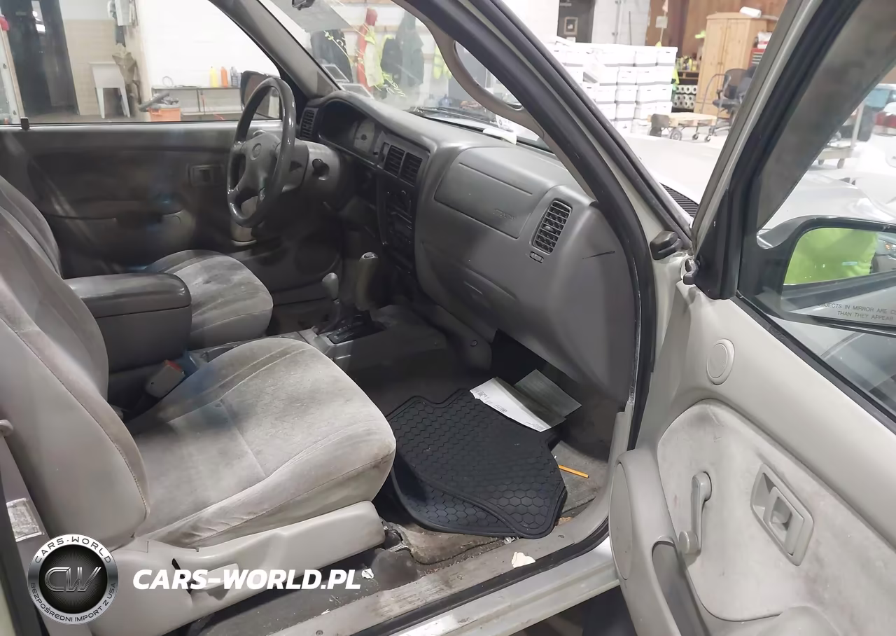 2001 Toyota Tacoma VIN:5TEPM62NX1Z818769 - 5