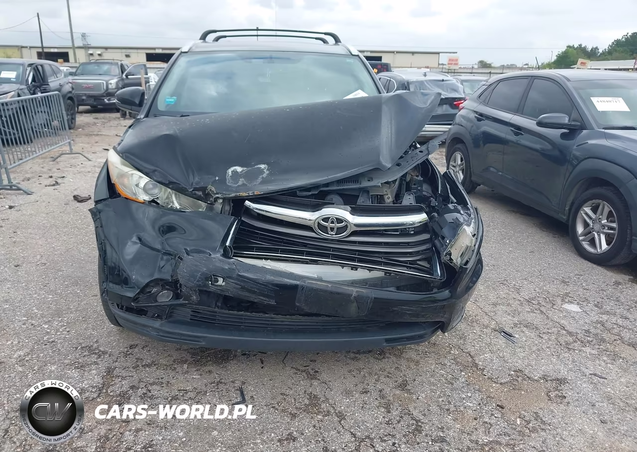 2015 Toyota Highlander Xle V6 VIN:5TDKKRFH5FS111573 - 18