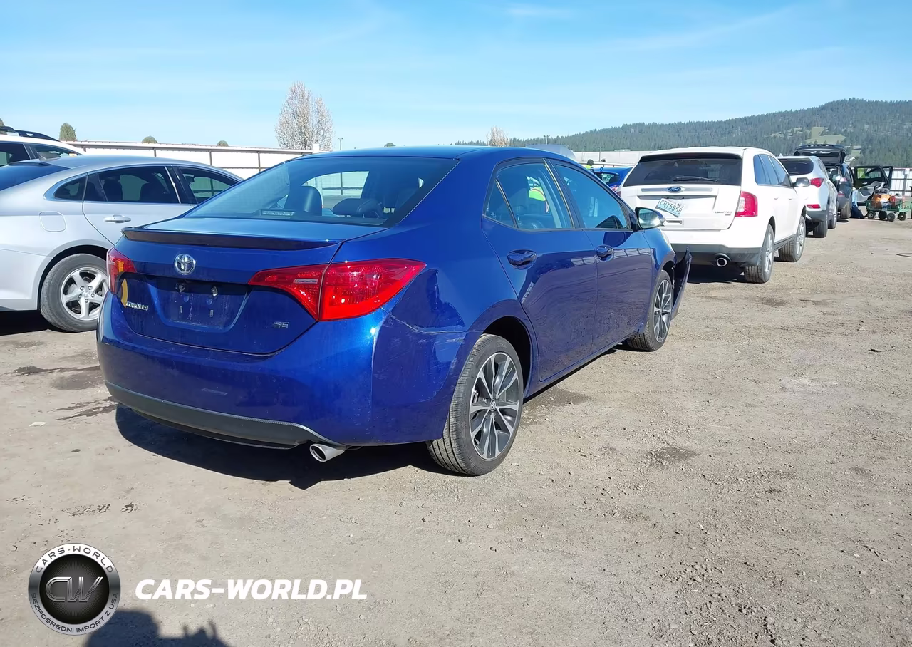2018 Toyota Corolla Se VIN:2T1BURHE9JC075353 - 4