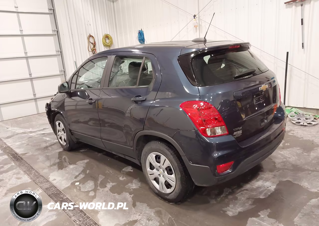 2019 Chevrolet Trax Ls VIN:3GNCJKSB7KL160023 - 3
