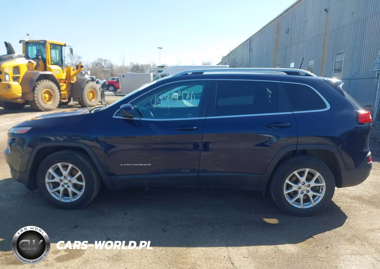 2016 Jeep Cherokee Latitude VIN:1C4PJMCS9GW268777 - 15