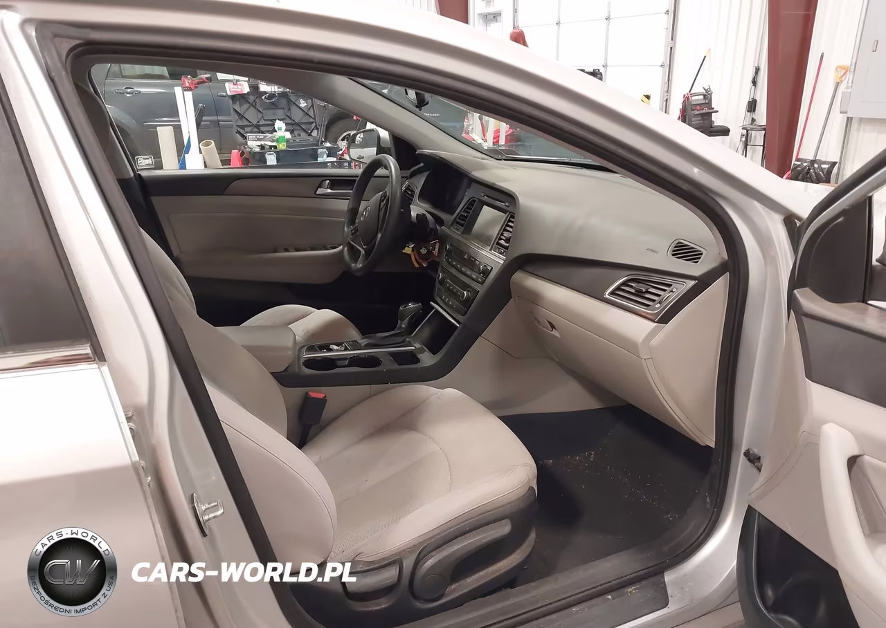 2016 Hyundai Sonata Sport VIN:5NPE34AF5GH360157 - 5