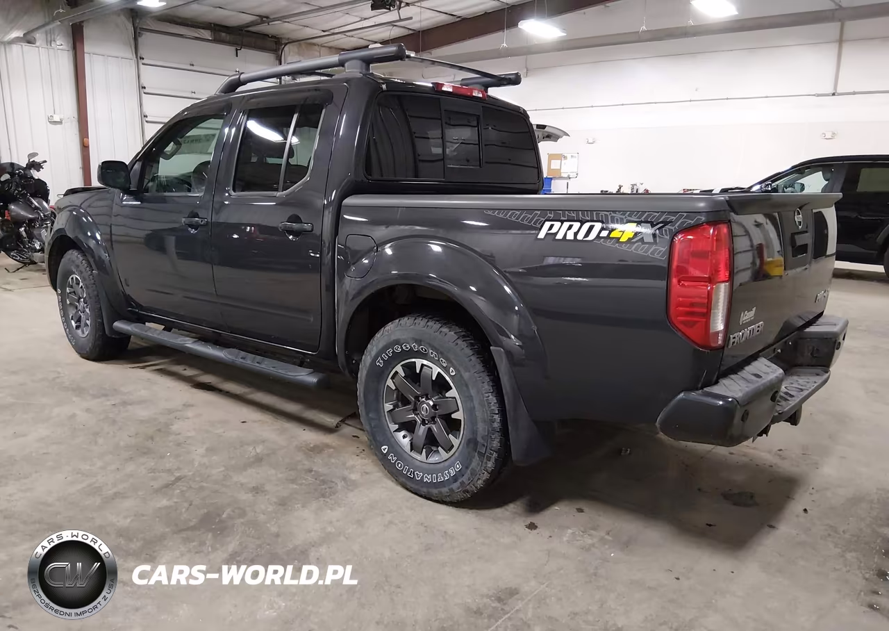 2015 Nissan Frontier Pro-4X VIN:1N6AD0EV9FN731452 - 3